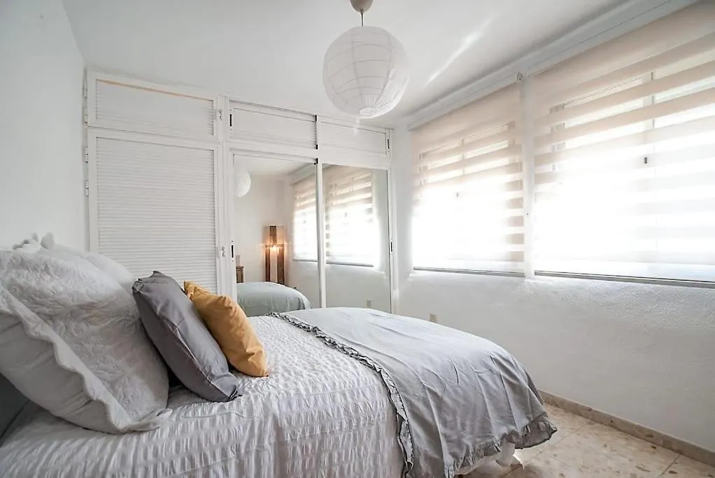 Playa Huelin Beach Apartment Malaga
